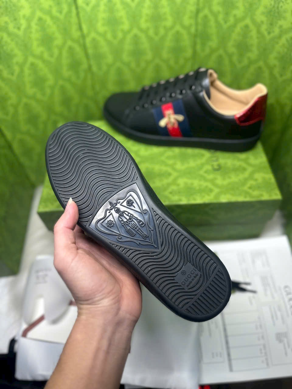 Gucci Ace Embroidered ‘Black Bee’ - Ảnh 5