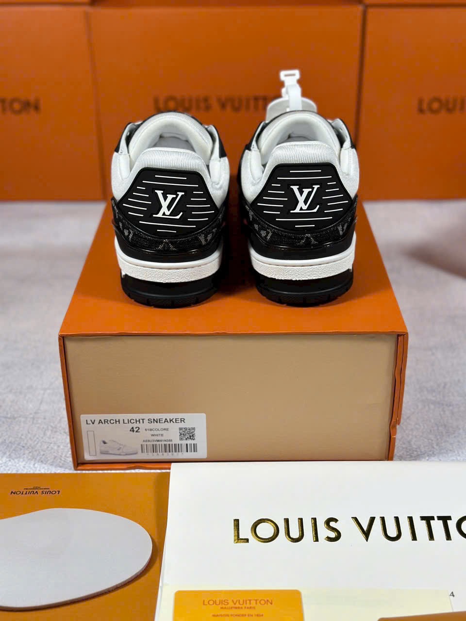 Louis Vuitton Trainer Monogram Denim White Black - Ảnh 4