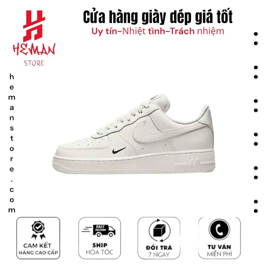 Nike Air Force 1 Triple White