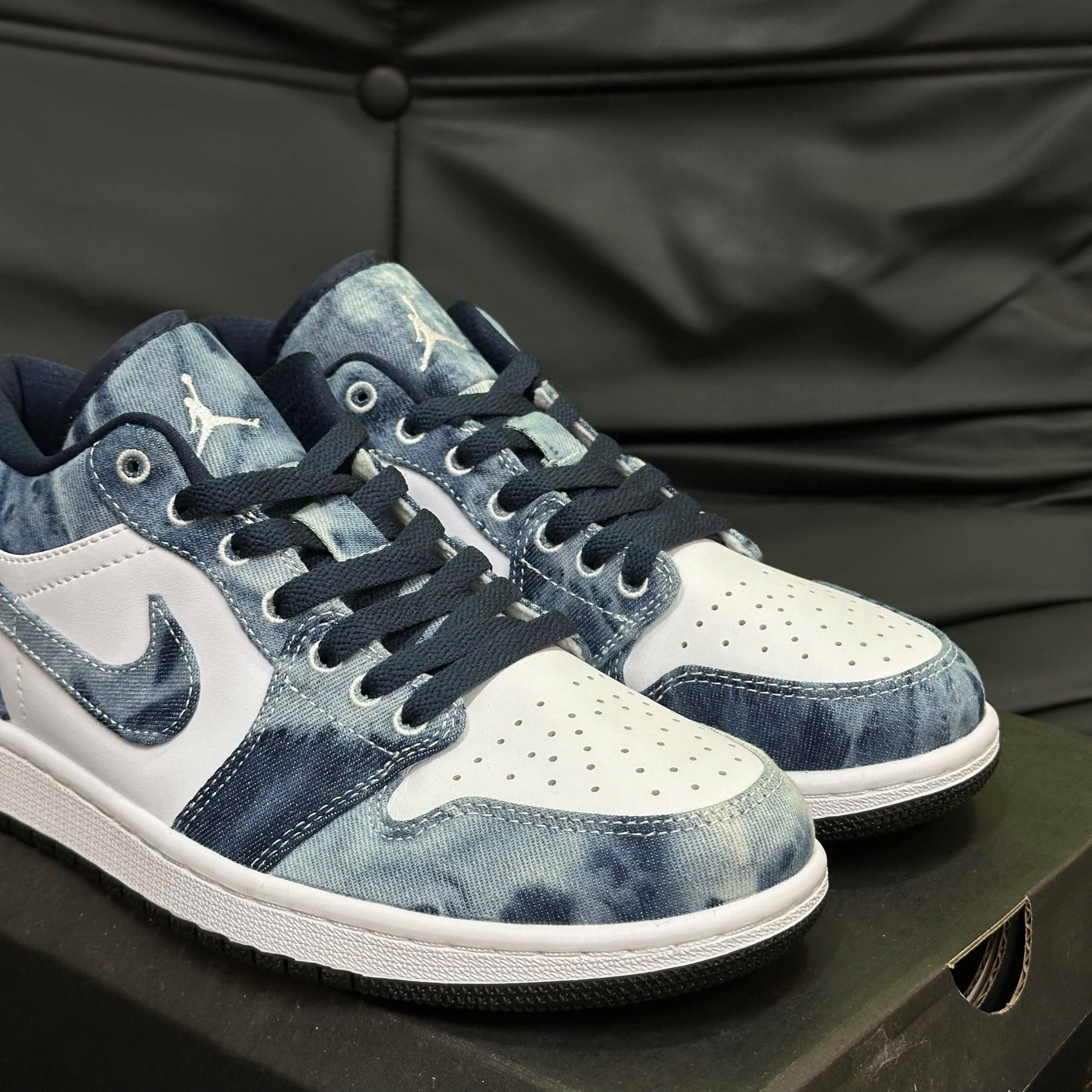NIKE AIR JORDAN 1 LOW SE 'WASH DENIM' - Ảnh 4