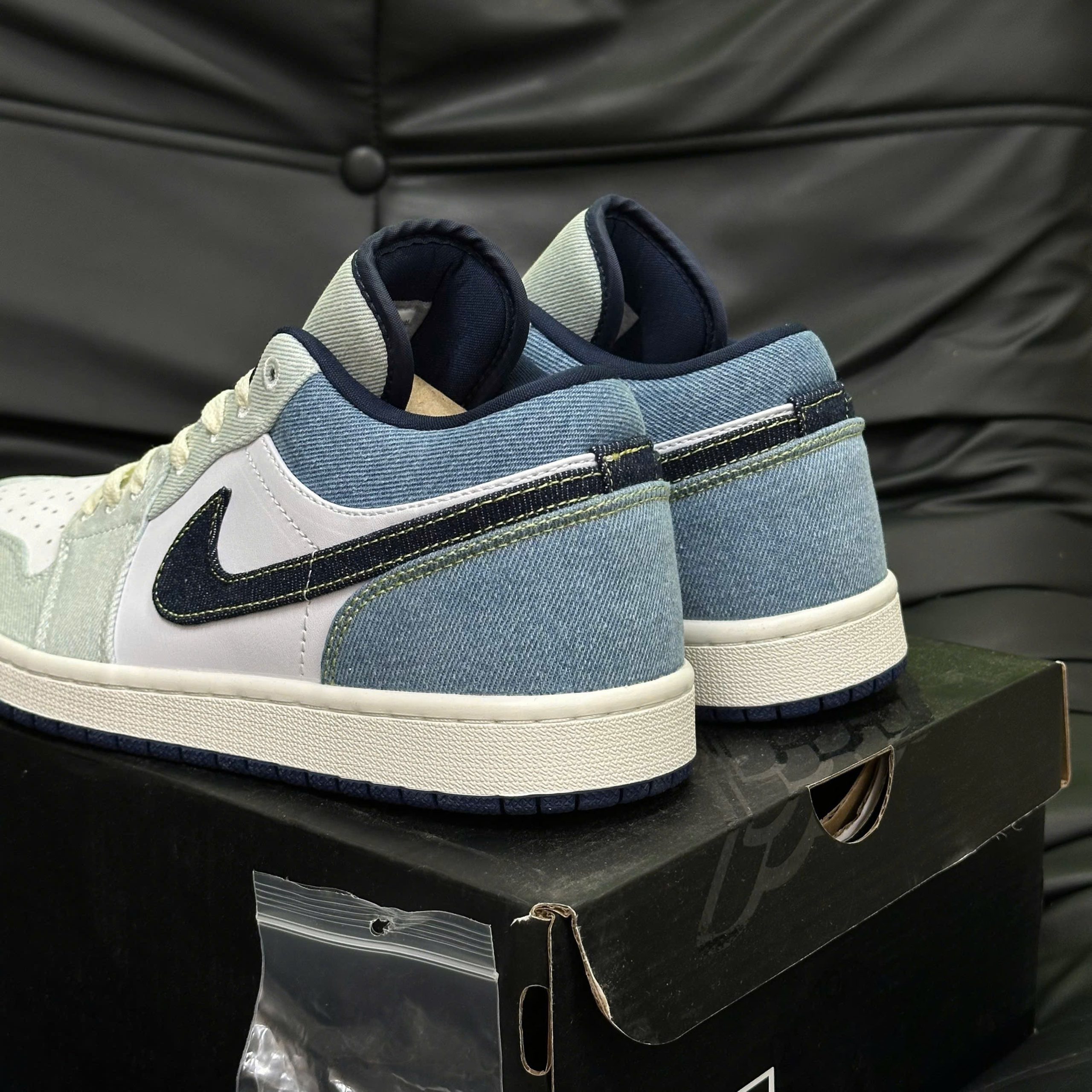 Nike Air Jordan 1 Low Denim - Ảnh 3
